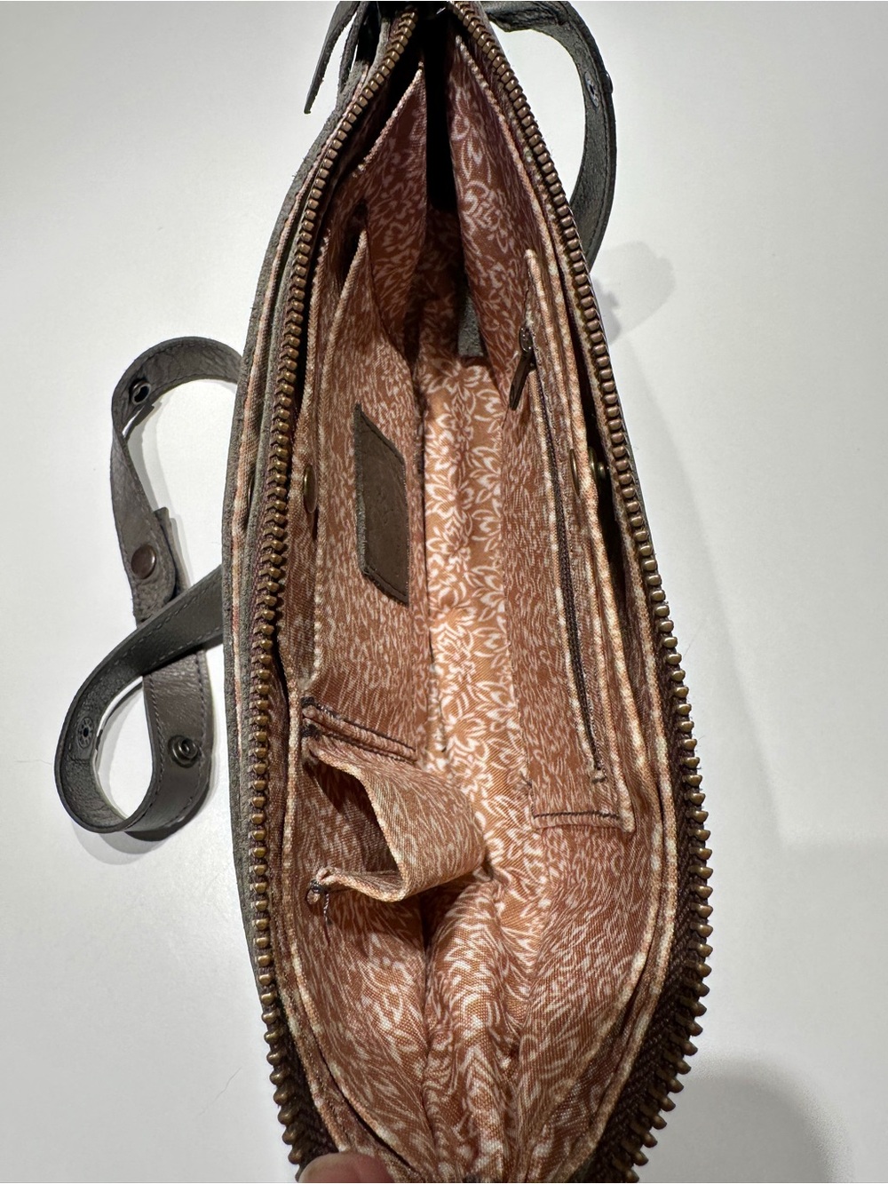 Lyons Leather Co. “The Bee” Bag in Stone - 10” x 5” x 2.5” - Picture 9 of 14